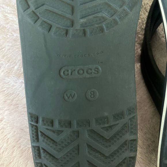 CROCS black with white trim Flip Flops - Picture 3 of 6
